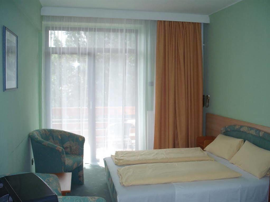 Hotel Tagore Балатонфюред Экстерьер фото