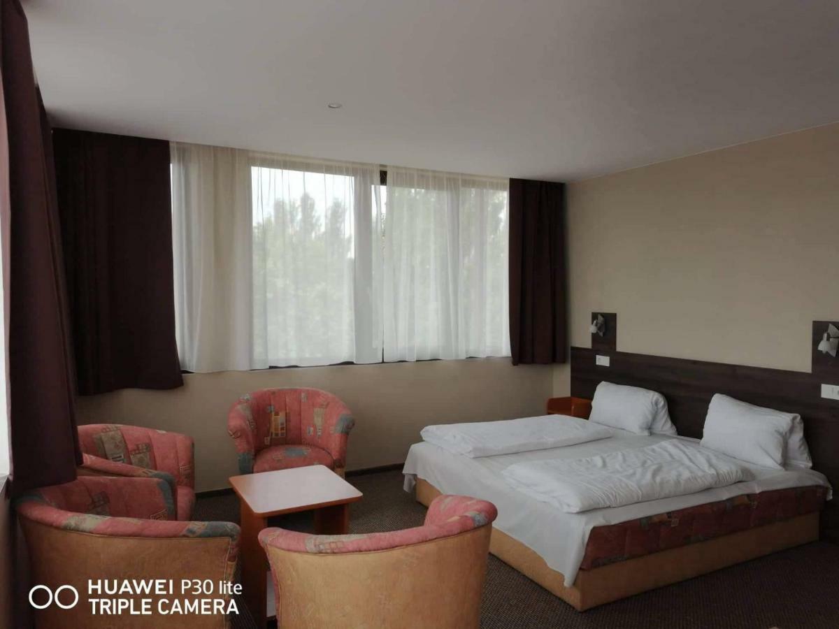 Hotel Tagore Балатонфюред Экстерьер фото